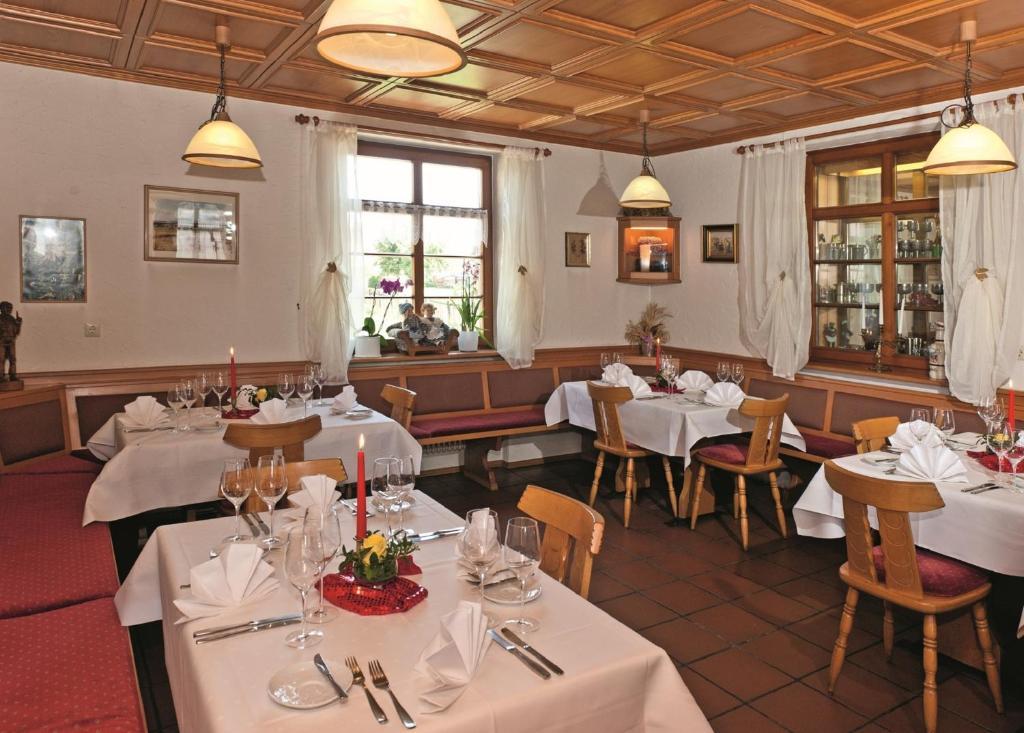 Hotel Landgasthof Kranz Huefingen Bagian luar foto